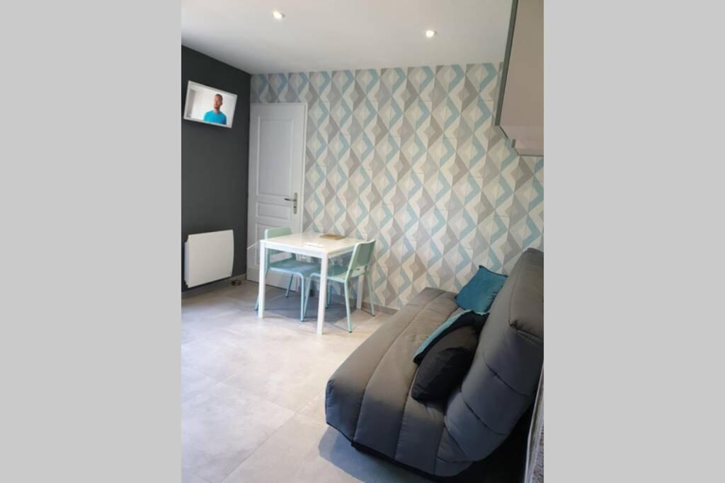 Agreable Logement Pour 4 Pers A Deux Pas De Verdun Apartment Haudainville Bagian luar foto