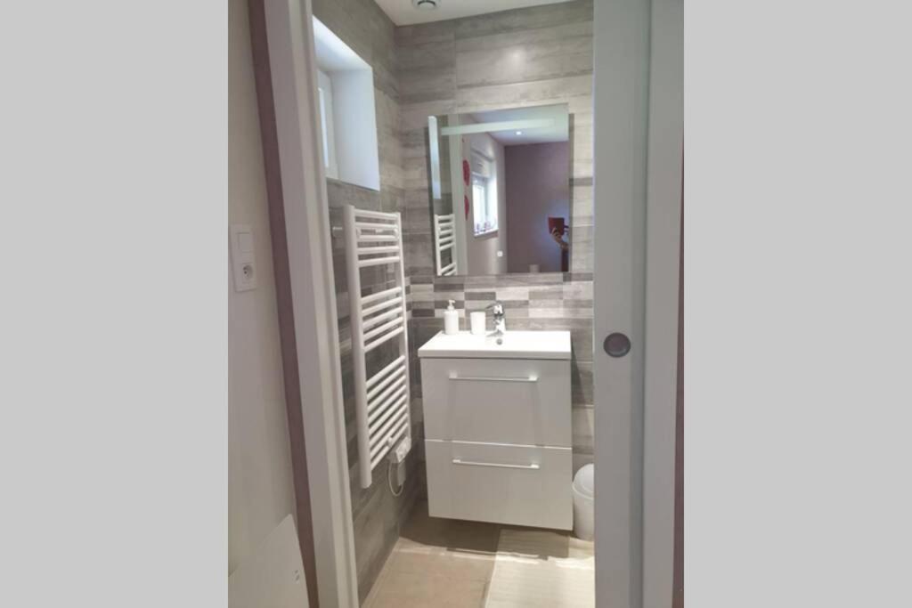 Agreable Logement Pour 4 Pers A Deux Pas De Verdun Apartment Haudainville Bagian luar foto