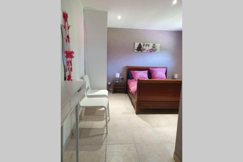 Agreable Logement Pour 4 Pers A Deux Pas De Verdun Apartment Haudainville Bagian luar foto